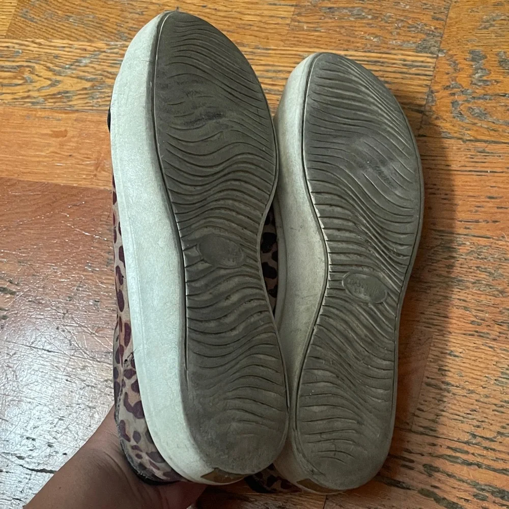 Slip-On Leopard Print Sneakers with Black Accents - Picture 3 of 3